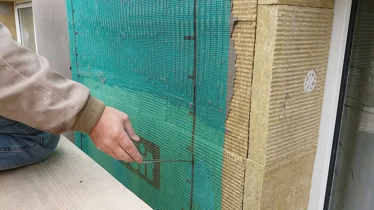 Монтаж фасадной сетки