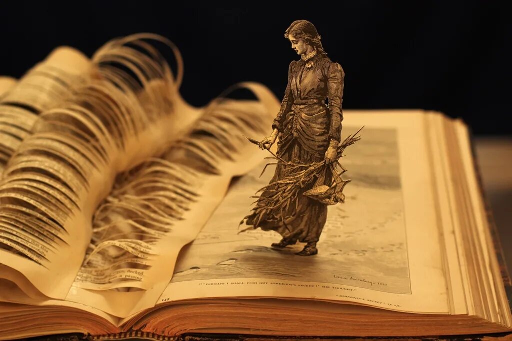 Как сделать человека из книг. Книжная скульптура. скульптуры из книжных страниц. скульптуры из старых книг. резьба по книгам.