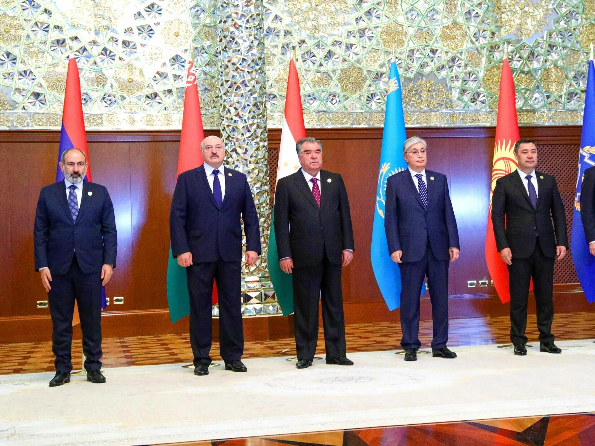Таджики в белоруссии. Саммит ОДКБ 2022. Саммит ОДКБ В Ереване 2022. Саммит ОДКБ В Армении.