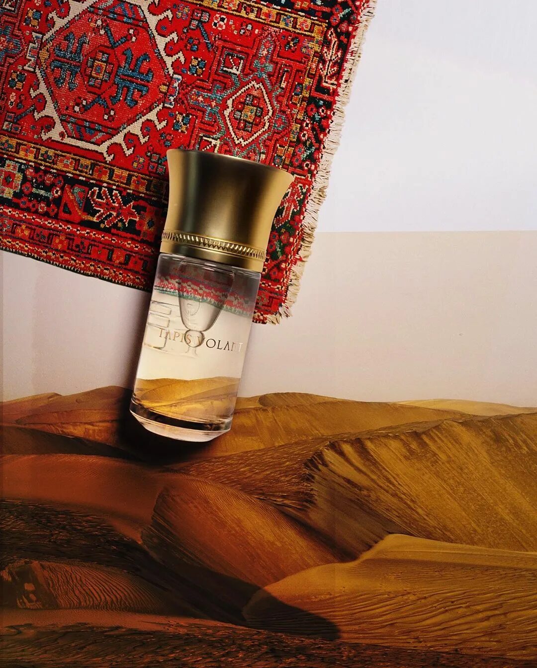 Les liquides imaginaires tapis volant,100 ml. ОАЭ. Парфюмерная вода les liquides imaginaires tapis volant. Тапис Волант Парфюм. Tapis volant Парфюм купить в золотом яблоке. Liquides imaginaires sable