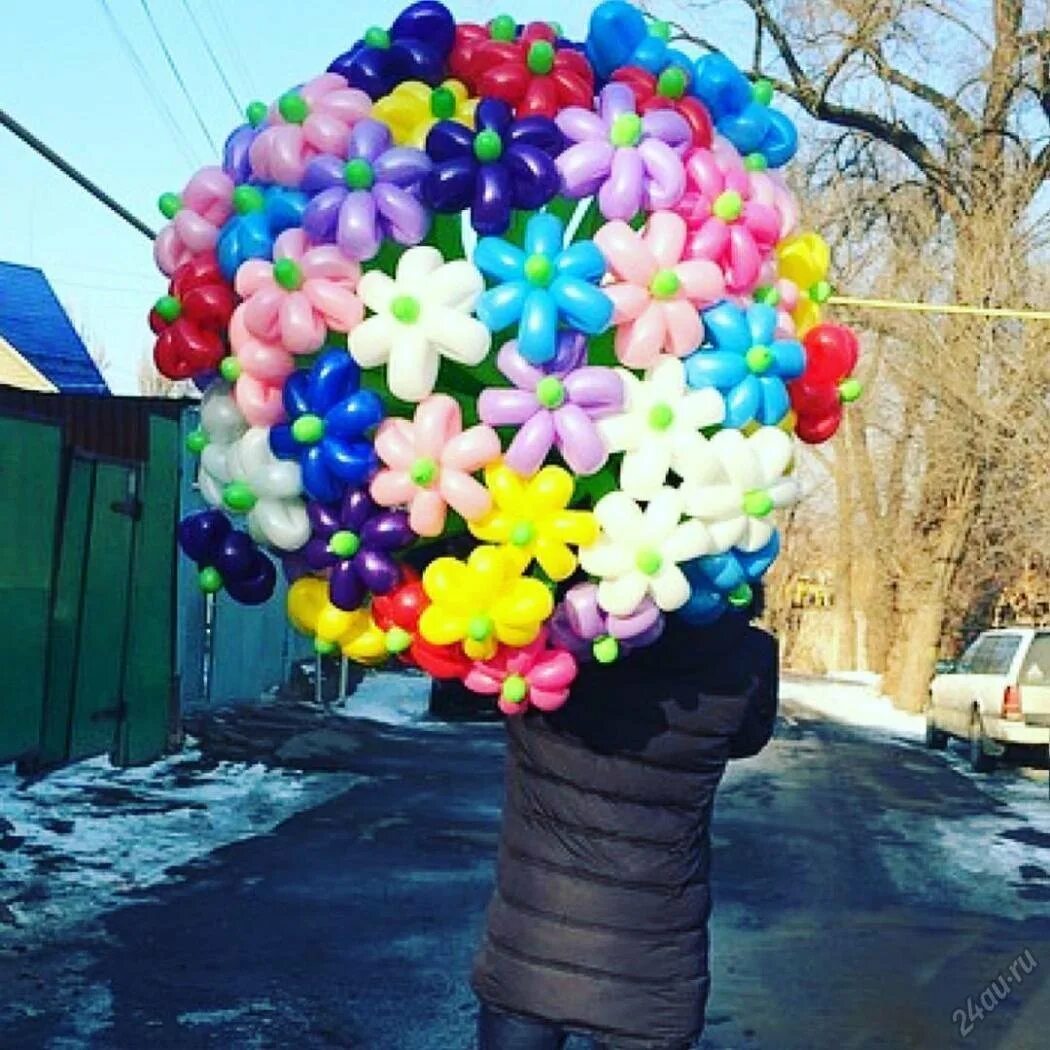 Большой шар с цветами. Букет из шаров. Букет из воздушных шариков. Воздушный шарик. Букет воздушных шаров разноцветный.