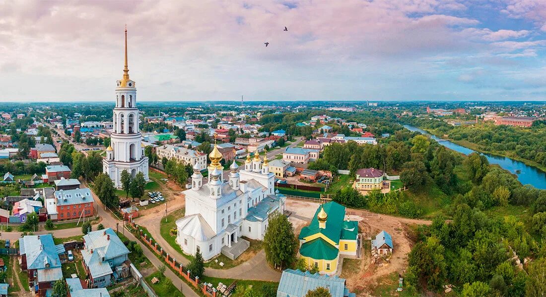 Малые города ивановской области. Шуя колокольня Воскресенского собора.