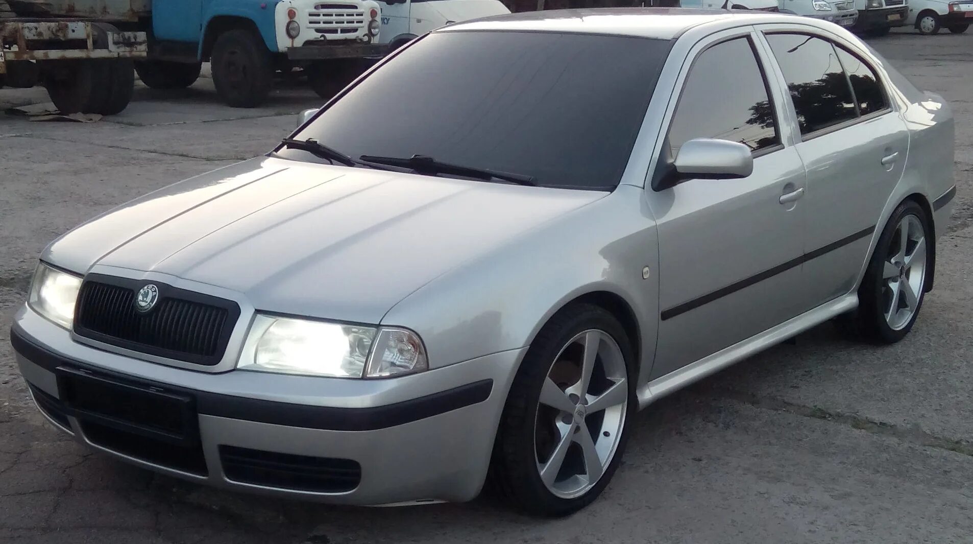 Skoda Octavia 1. Skoda Octavia Tour 1.8. Шкода а4 2008