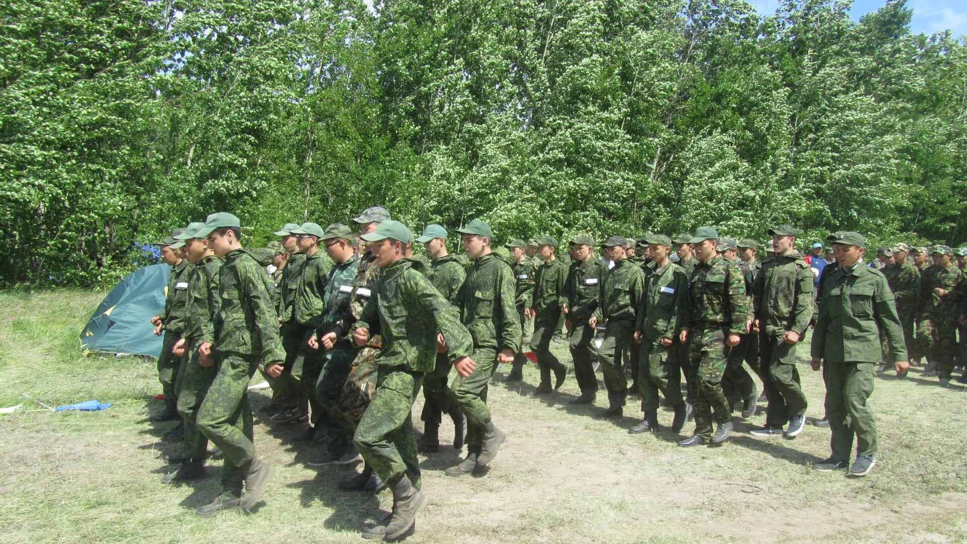 Место сбора военных. Полевые сборы. Военные сборы. Военно полевые сборы. Военно-Полевая база.