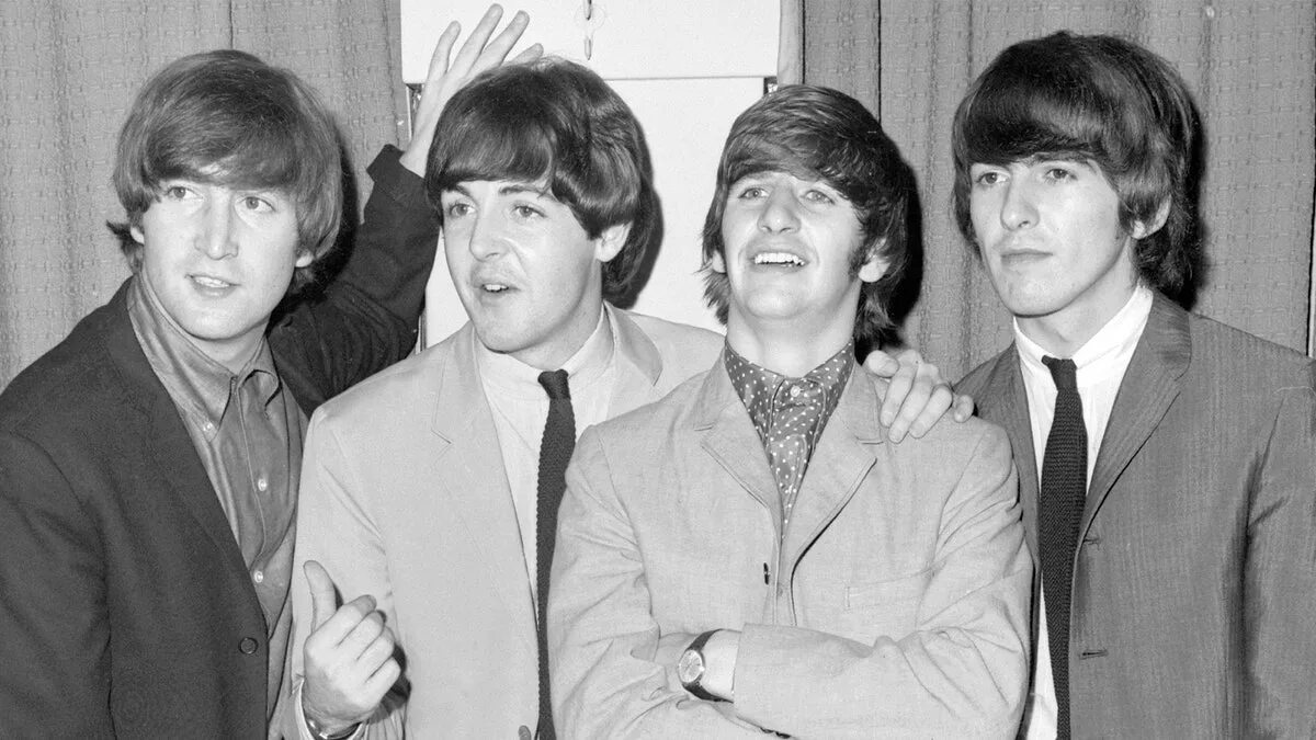 Похожие на битлз. The beatles 1970. битлз 1967-1970. ливерпульская четверка фото. фото битлз на крыше в 1969.