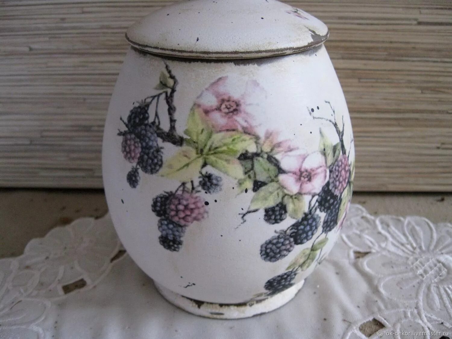 Банка прозрачная (пэтф) 70 мл, с винтовой крышкой. Банка пэтф 70 мл. Вакуумные банка горшок. Банка горшочек. Мед в глиняной посуде.