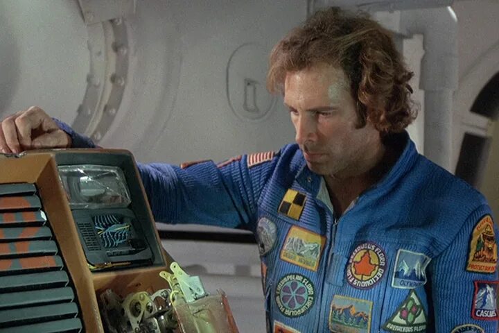 Молчаливое бегство. Молчаливое бегство (1972). Молчаливое бегство. Silent running 1972. Silent running.