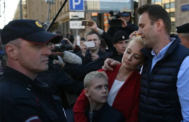 Семья навального. Семья навального. Семья навального. Семья навального. Семья навального.