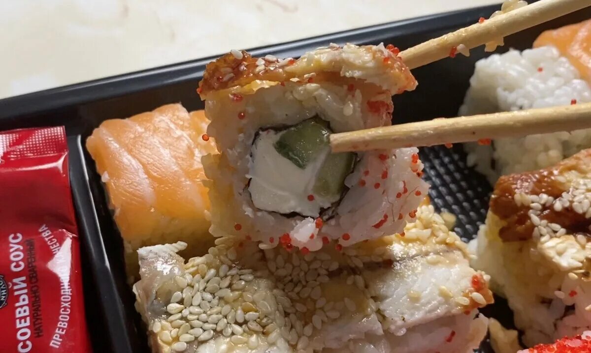 Sushi cook. Суши спар. спар роллы с угрем. sushi masaki saito. суши даром староминская.