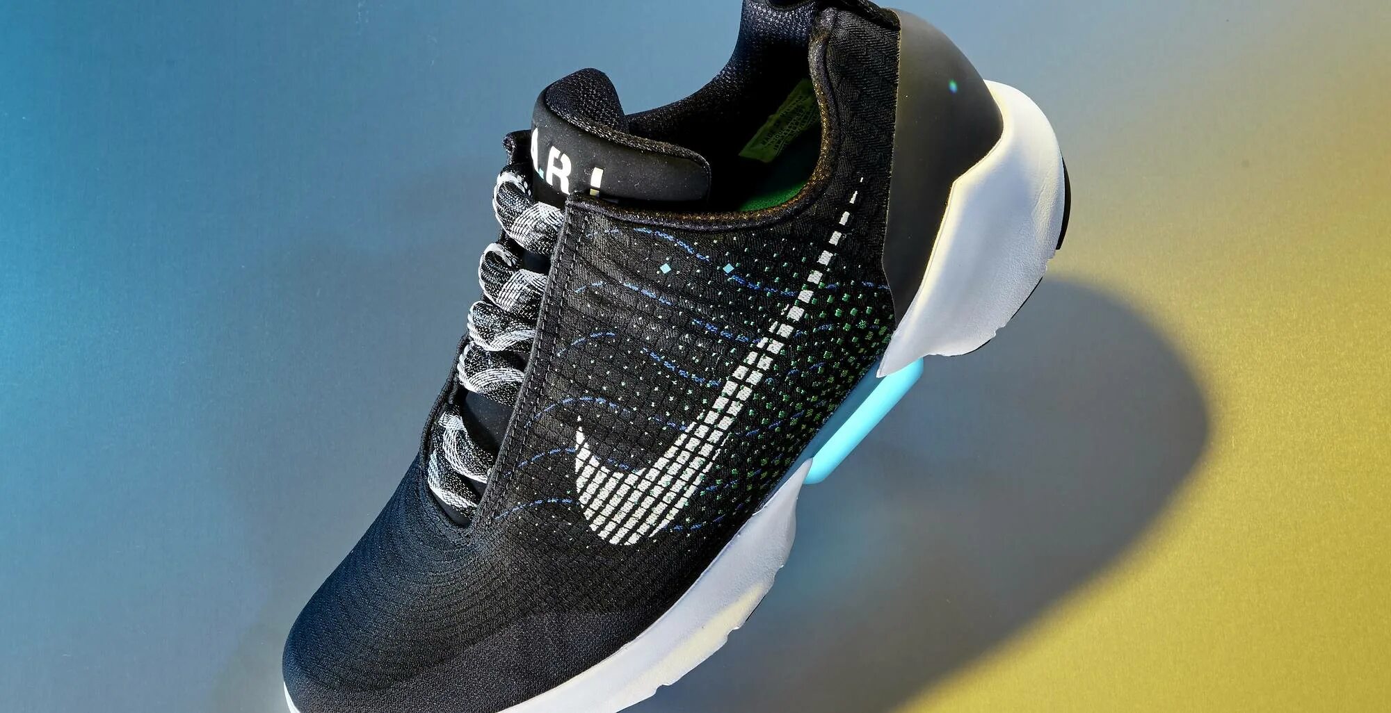 Пробить найки. HYPERADAPT 1.0. Кроссовки найк nikebetterworld. Nike adapt 1 2018. Nike Shoes 1964.