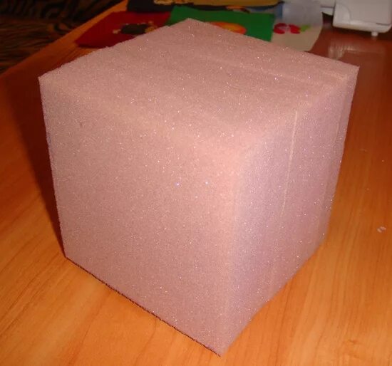 Кубики из пенопласта. Куб из поролона. Кубики из пенопласта большие. Кубик из поролона большой.