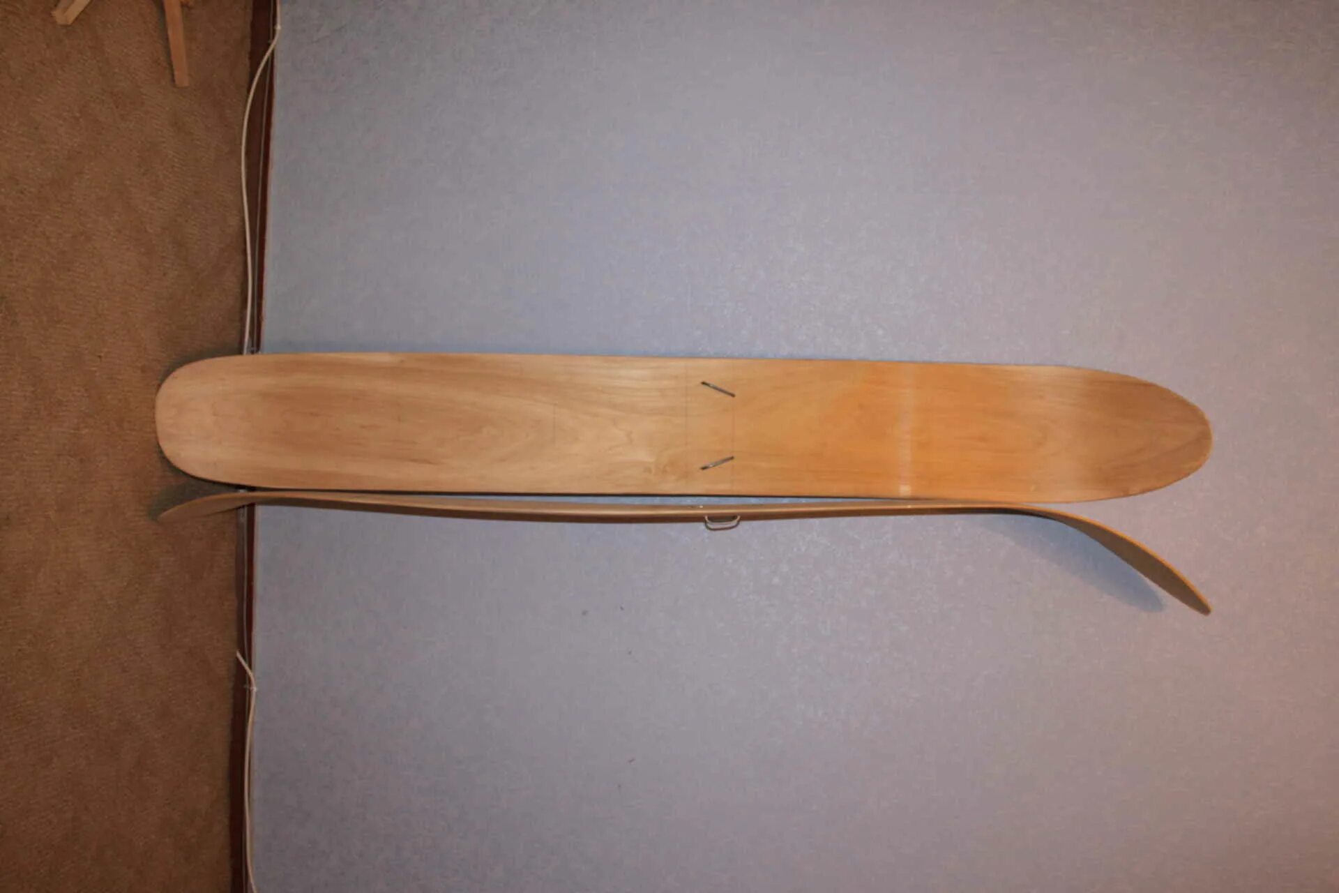 Приспособление для загибания лыж. Лыжи из фанеры для охоты. Самодельные лыжи для охоты. 1811. Самодельные охотничьи лыжи.