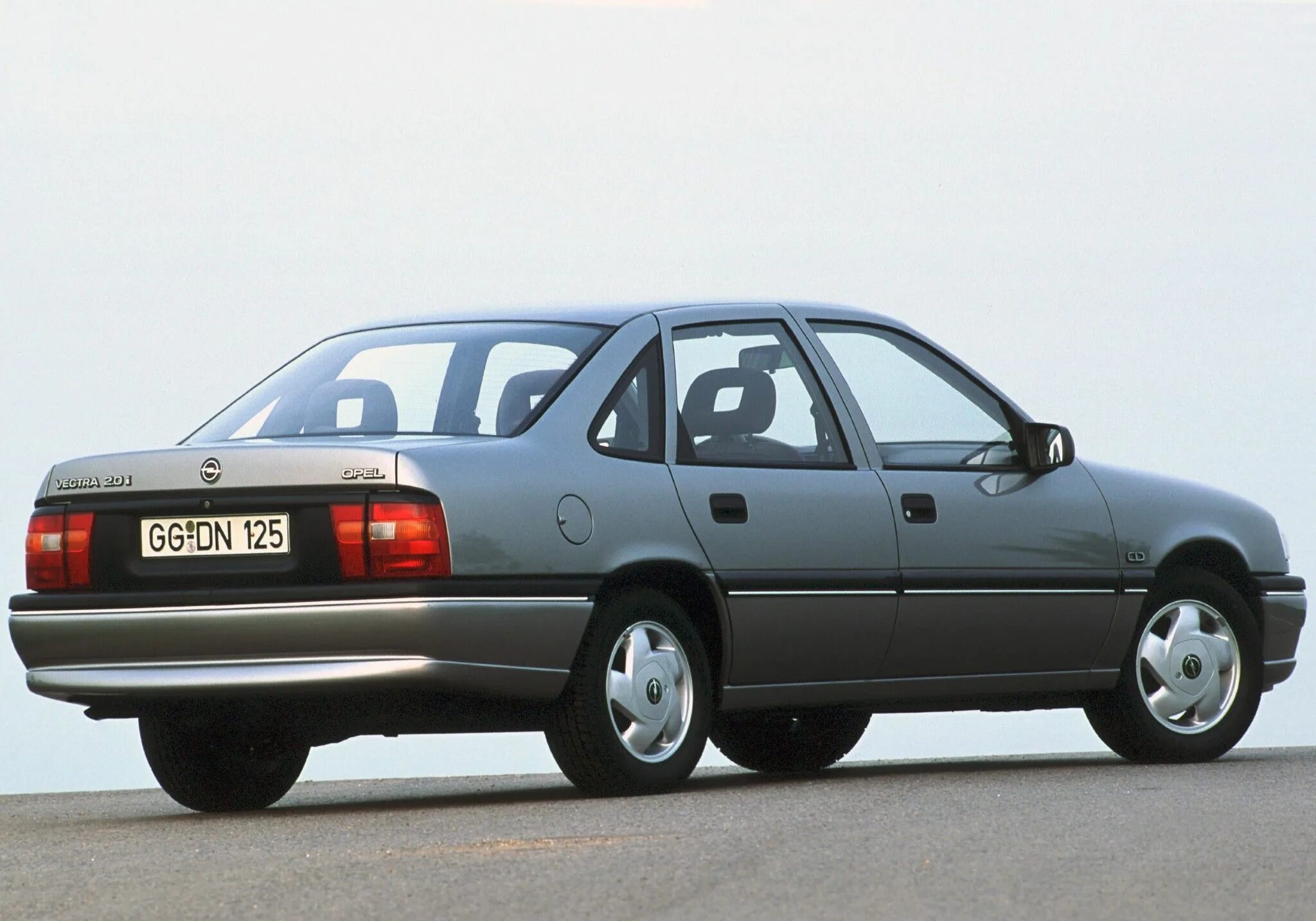 Опель Вектра 1995 седан. Opel Vectra a 1988 1995 седан. Opel Vectra 1992. Opel Vectra a седан 1995.