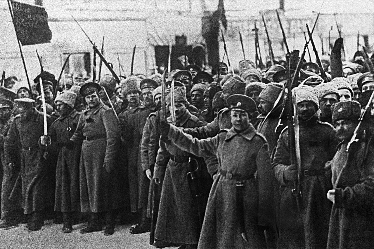 Февральская революция 1917 года свержение монархии. Революция в Российской империи 1917. Российская Империя 1917 год Февральская революция.