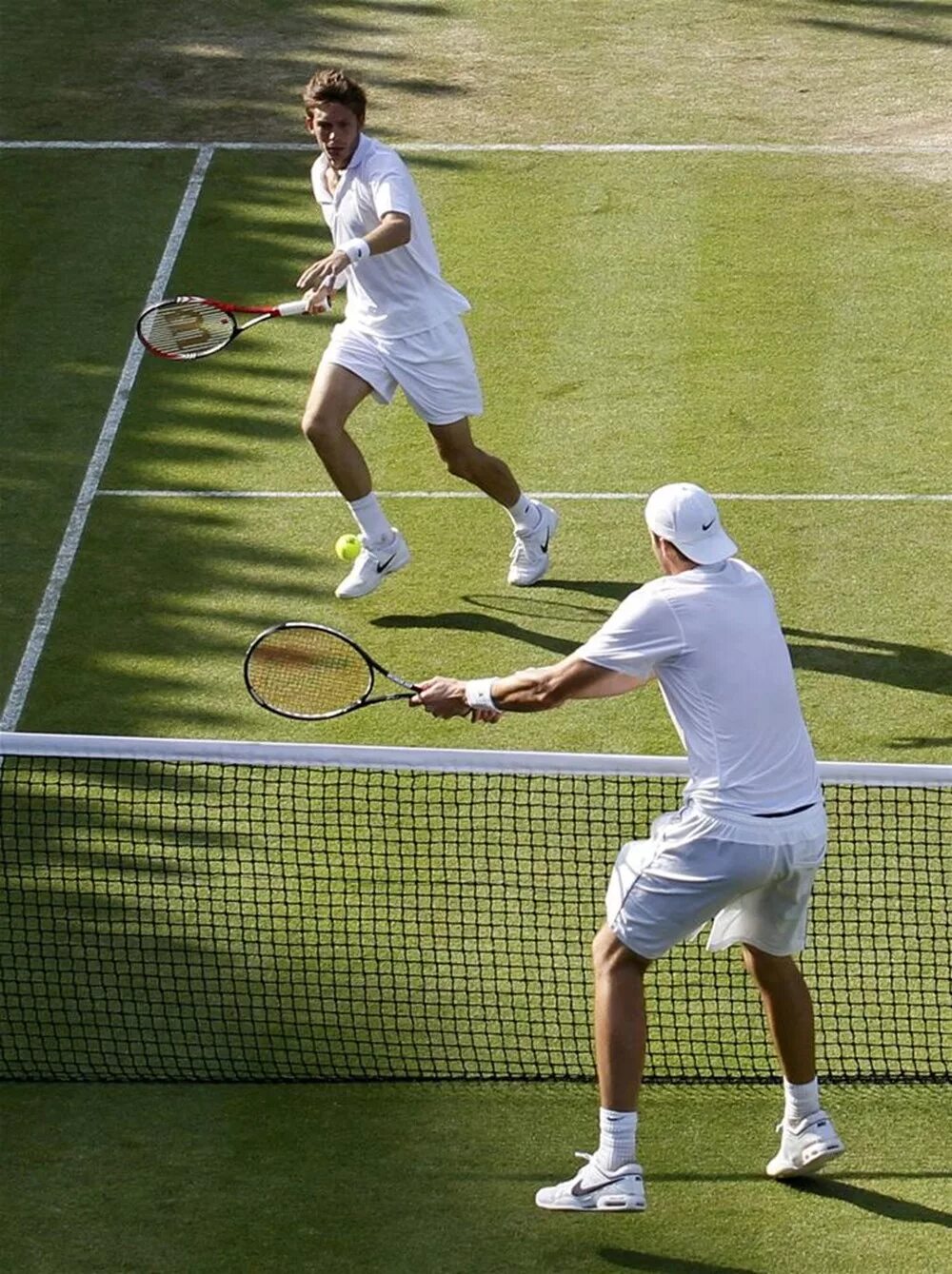 Джон Изнер и Николя маю. Isner Mahut 2010. Теннисный матч Джон Изнер - Николя маю (Уимблдонский турнир, 2010). Большой теннис. В теннисной спортивной