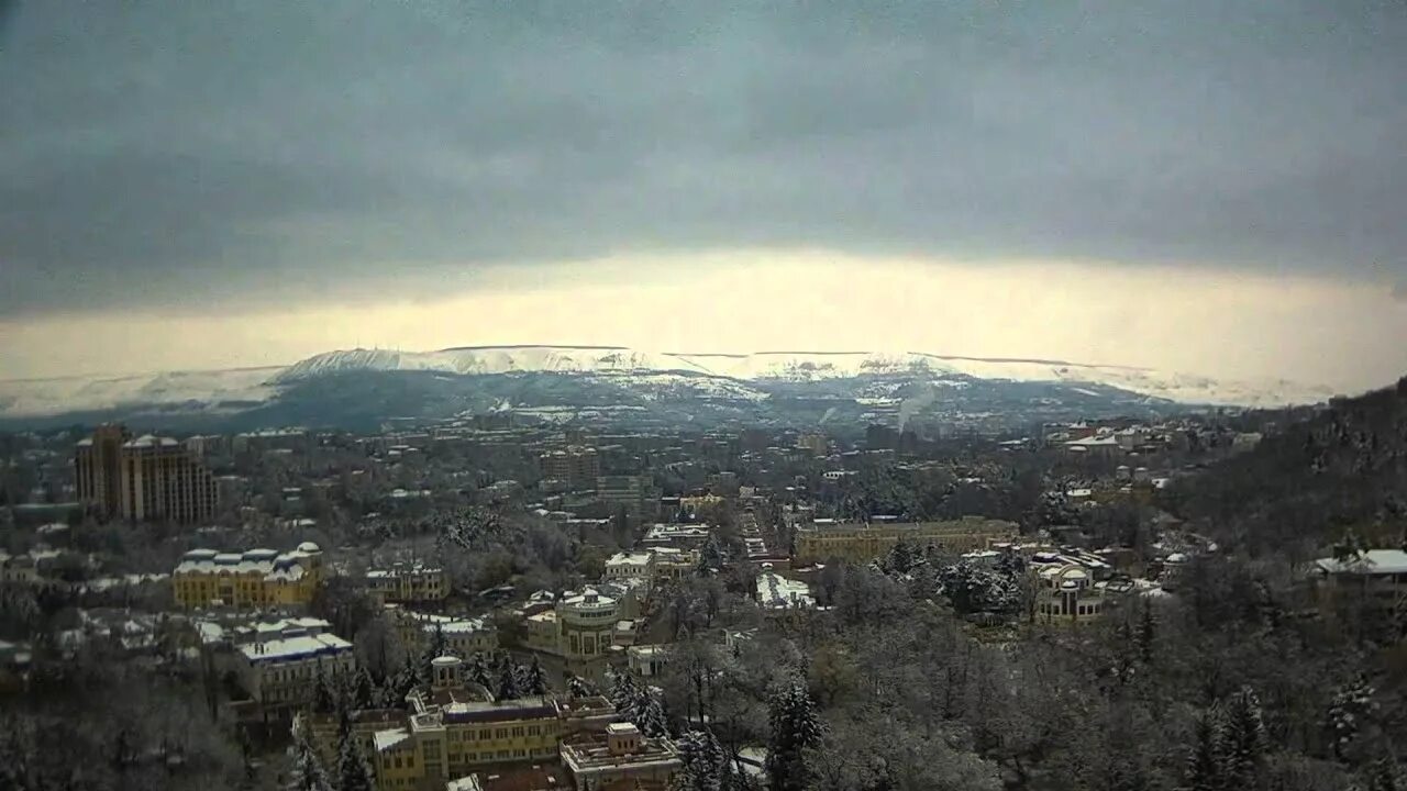 Реальное время кисловодск. Кисловодск веб. Первый снег в Кисловодске. Климат Кисловодска. Веб камера Кисловодск.