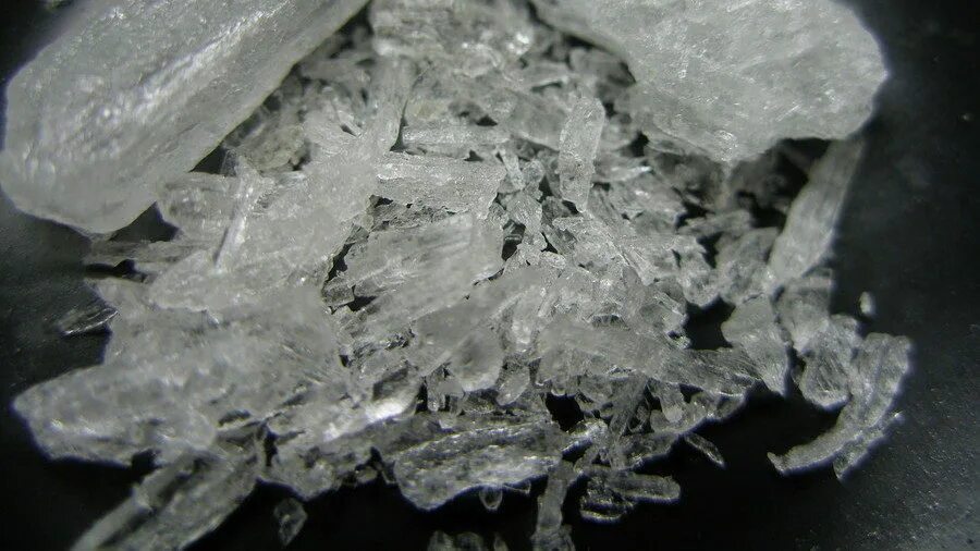 Мета вещество. Метамфетамин Кристаллы. Метамфетамин кристаллики. Метамфетамин наркотик.