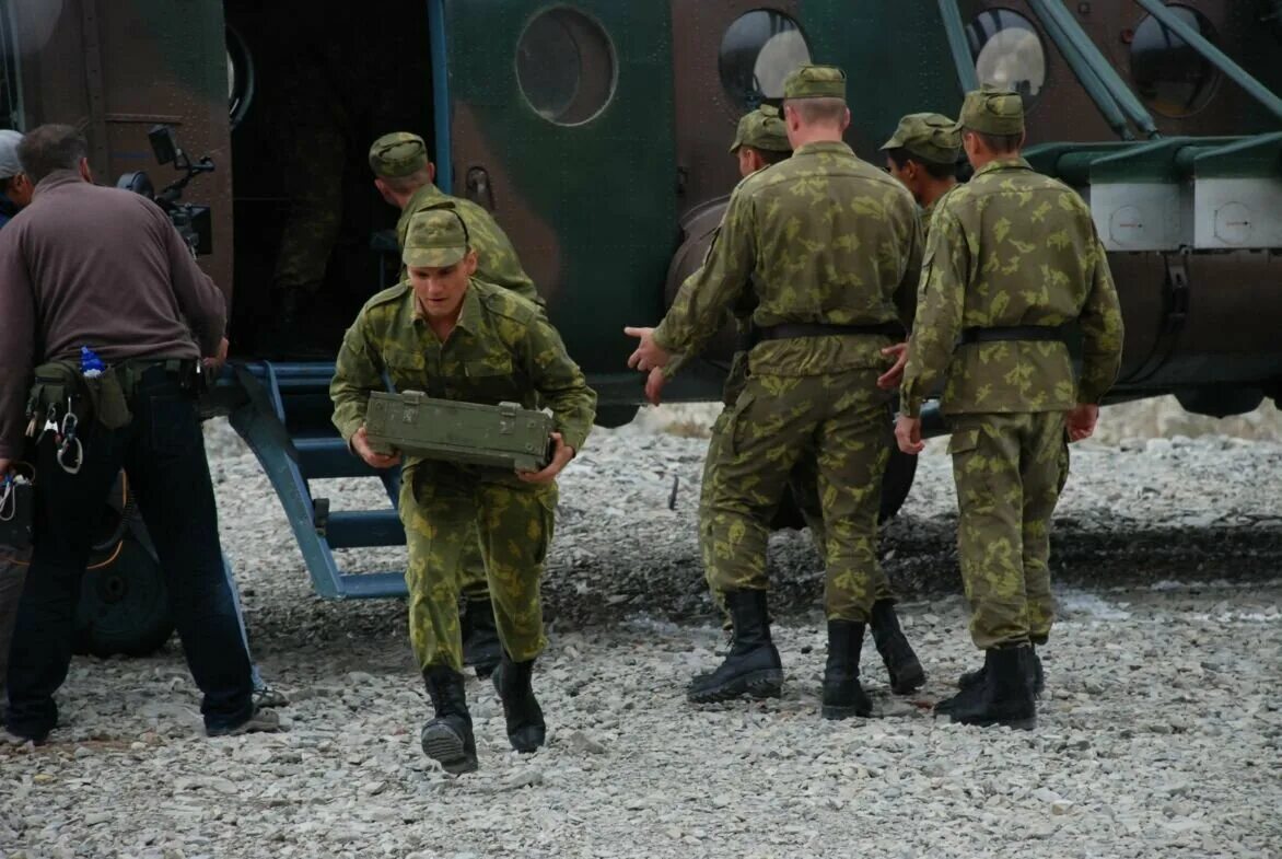 бой на 12 заставе московского погранотряда 1993. фильм тихая застава сергей селин. застава ужасы. сторожевая застава фильм 2017. 13 застава московского погранотряда.