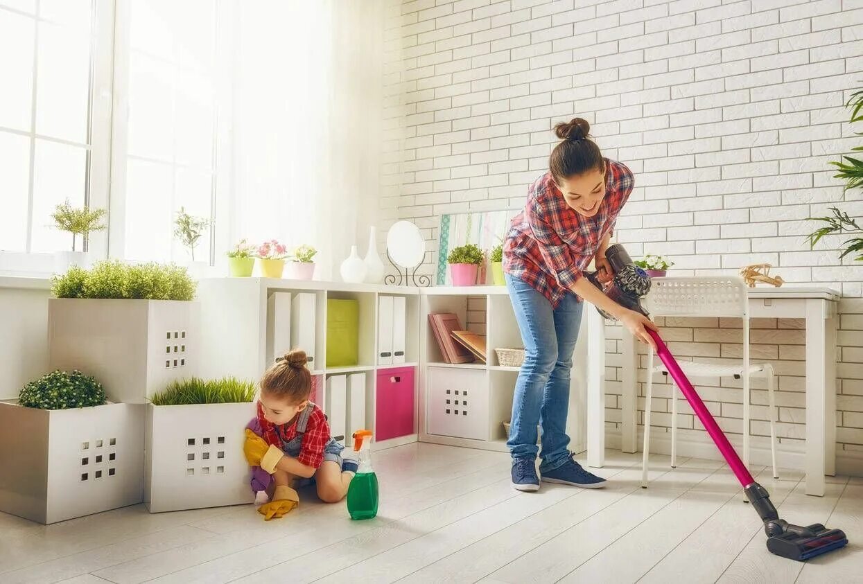 Dust cleaning. Убираться в комнате. Прибранная комната. Чистота в доме. Чистота в комнате.