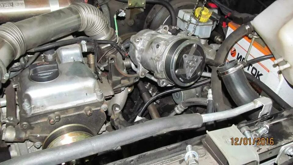 Охлаждающая жидкость для дизеля. Рено дастер расширительный бачок для антифриза. Средство для промывки системы охлаждения двигателя камаз 740. Расширительный бачок система охлаждения двс. Адаптеры для промывки системы охлаждения авто.