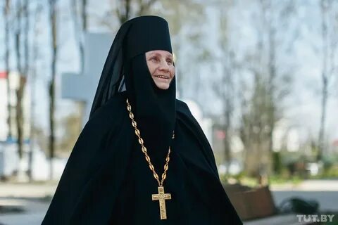 Монахиня амвросия