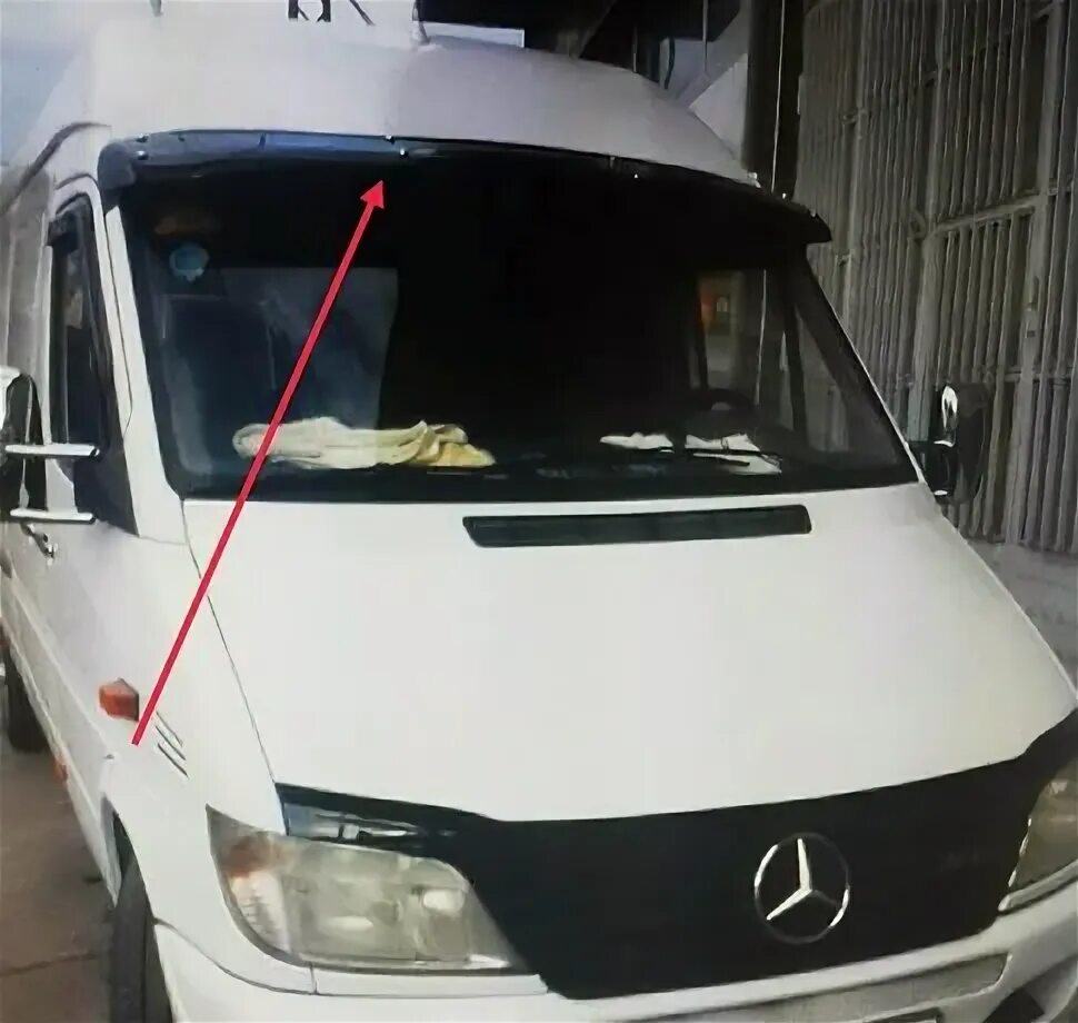 Как снять лобовое стекло спринтер Водосток (дефлектор) лобового стекла Strelka Mercedes-Benz Sprinter W907 2018- /