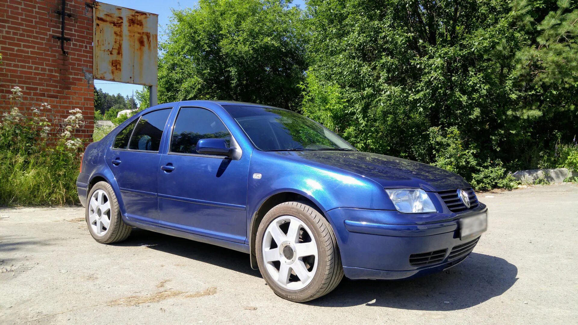 VW Bora 2.3. Фольксваген Бора 1999 года синий цвет. Ly5z. Краска ly5z.
