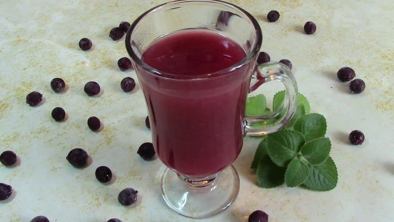 Кисель из смородины замороженной. Кисель черносмородиновый. кисель смородиновый. кисель черная смородина. кисель из черники.