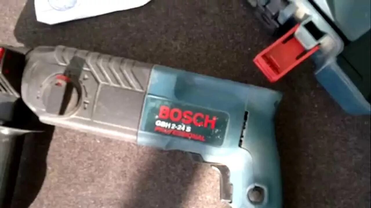 Перфоратор bosch gbh 24. Перфоратор бош 24. Бош GBH 2-24 DSR. Bosch GBH 2-24 DSR, 680 Вт. Перфоратор GBH 2.24 DSR.