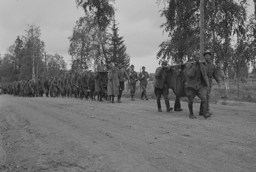 Финские военнопленные в 1940. Советско-финская война пленные финны. Военнопленные красноармейцы 1941. Пленные солдаты ркка в финской войне. Советско-финская война пленные финны.