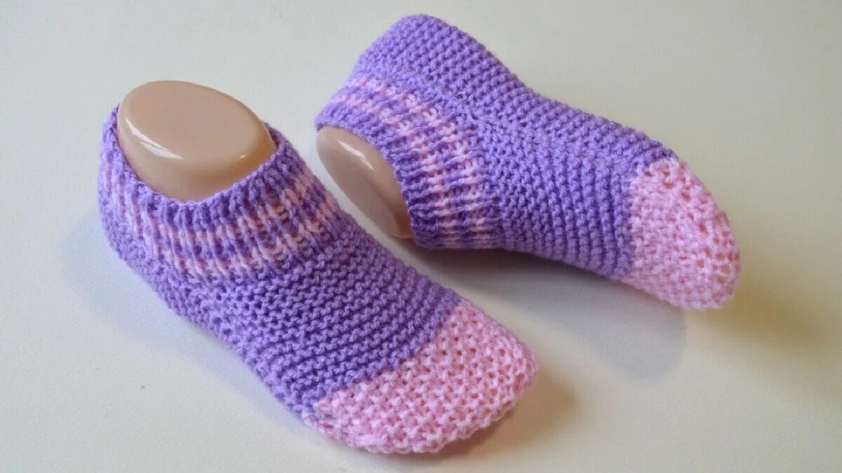 Следки за 2 час. Таша деркач тапочки следки. тапочки следочки таши деркач. следки с еленой федосеевой. тапочки-следки «вязание by nadine».