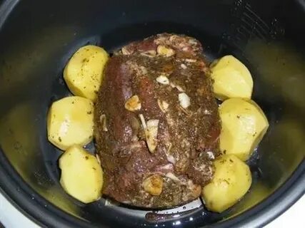 Вкусная свинина с картошкой в мультиварке
