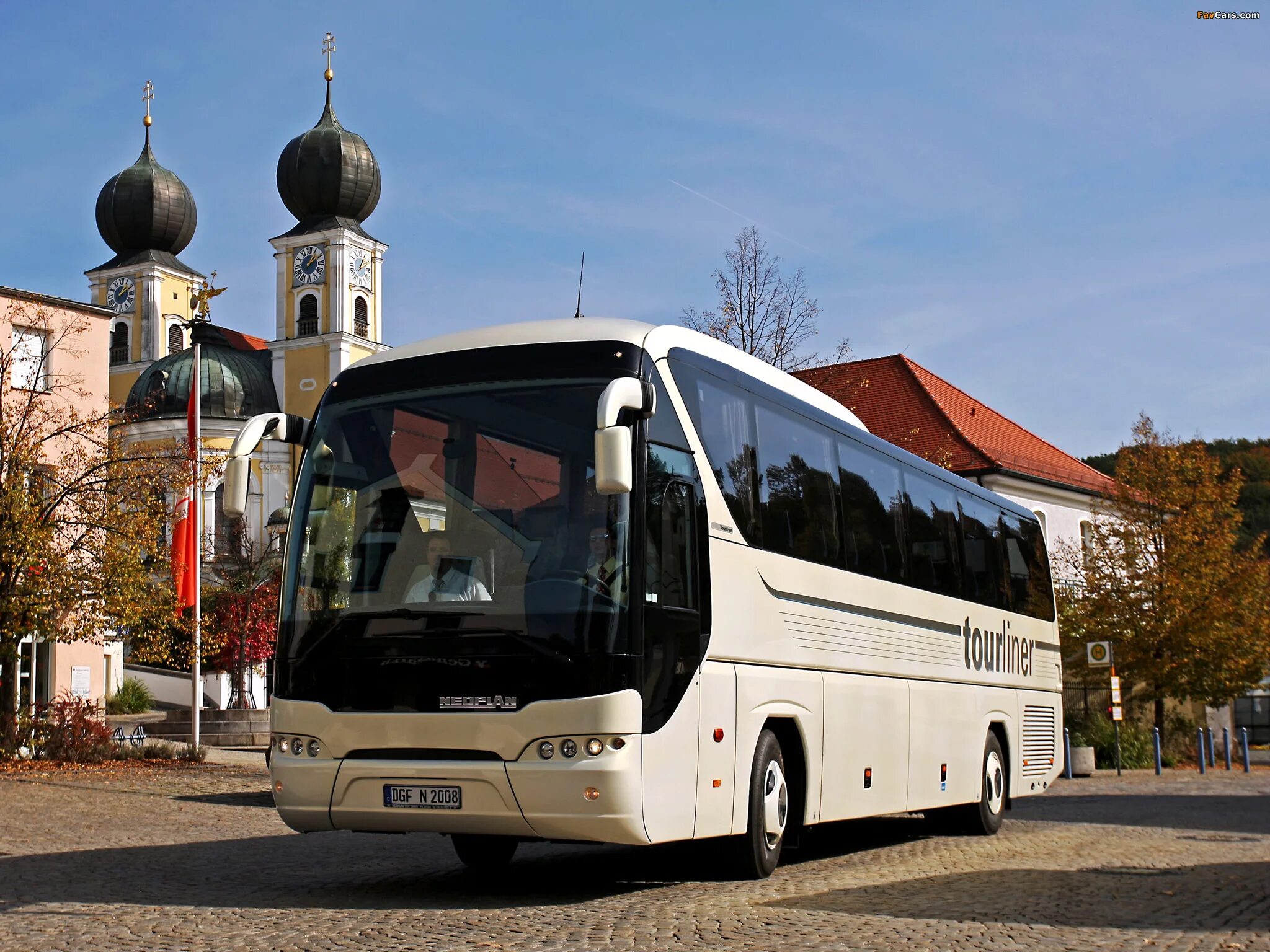 Автобусный тур 5 дней. Неоплан 2216 SHD. Man Neoplan Tourliner. Neoplan Tourliner Russia. Экскурсионные автобусы Neoplan.