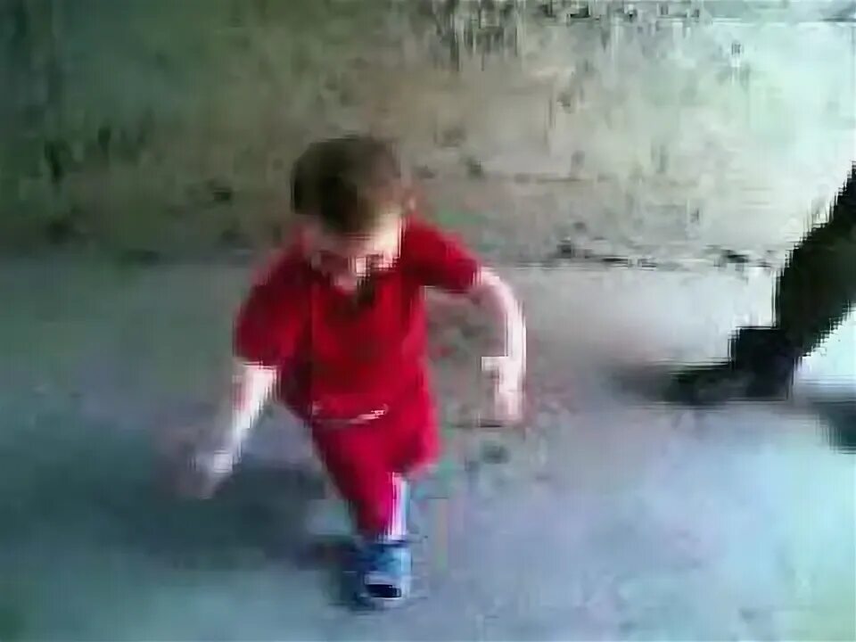 Видео танцующего маленького мальчика. Мальчик танцует. Мальчик очень красиво танцует. Маленький мальчик танцует. Маленький мальчик танцует.