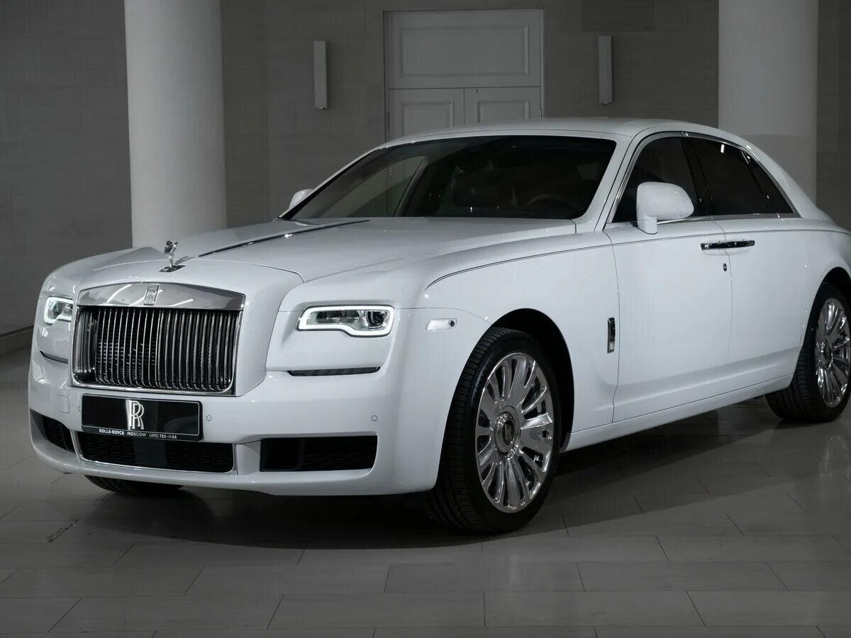 Роллс ройс россия. Машина Rolls Royce Ghost. Rolls Royce Ghost 2023. Rolls Royce Ghost белый. Новый Роллс Ройс.