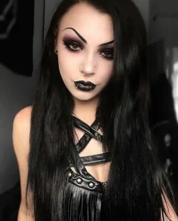 She make up