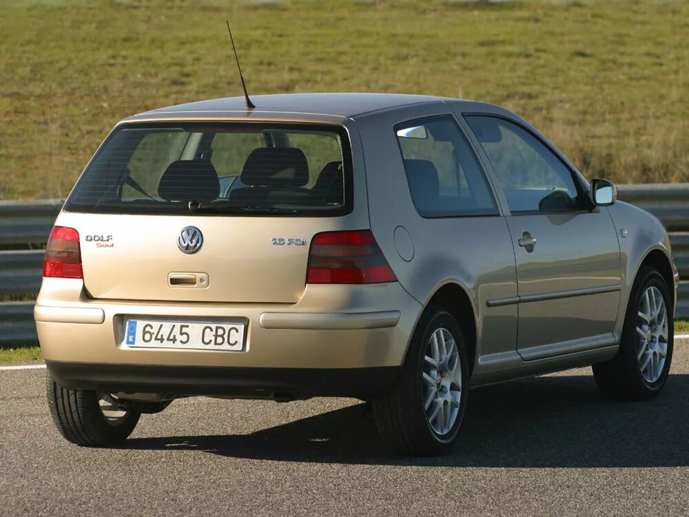 Volkswagen golf 2001 универсал дизель. Vw golf mk4. Гольф 4 2003 1. Фольксваген гольф 4 1. Golf 3 1.
