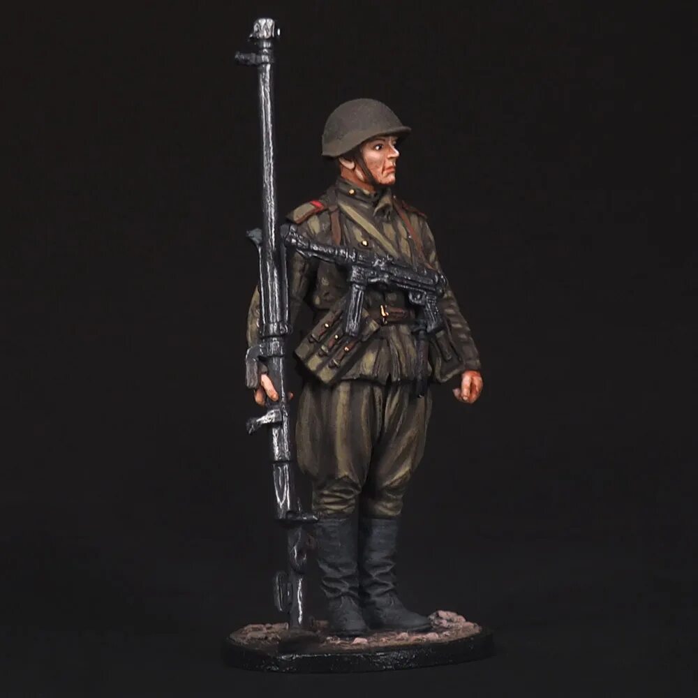 Старшина артиллерии 1943. Наводчик противотанкового ружья мл сержант пехоты красной армии. 1943 45. Артиллерист. Ссср.