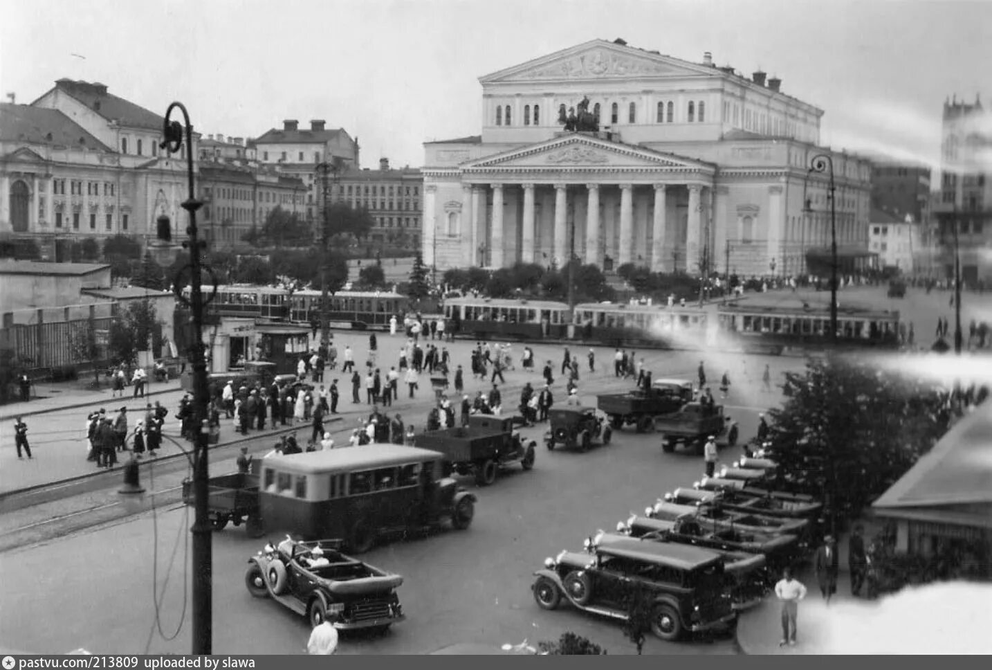 Театр 30 х. Большой театр Москва 1930. Театральная площадь Москва 19 век. Площадь Свердлова в Москве. Площадь Свердлова большой театр.