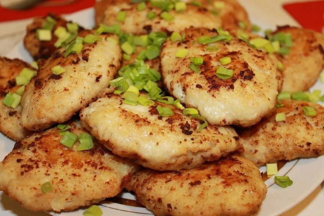 Щучьи котлеты. Котлеты из щуки. Котлеты из щуки. Биточки рыбные. Как приготовить котлеты из щуки с салом.