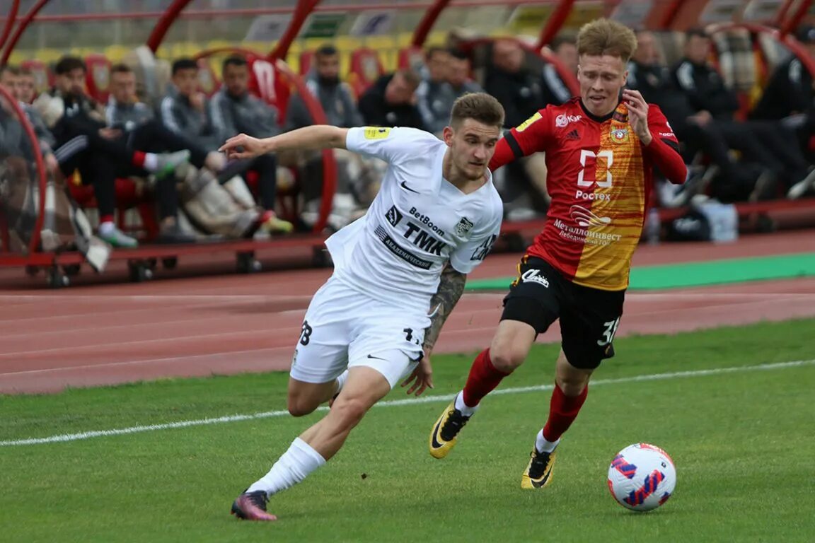 Новости урал 1. Мишкич футболист Урал. FC Ural Yekaterinburg игроки ФК «Урал». Арсенал Урал 1:2 2014.