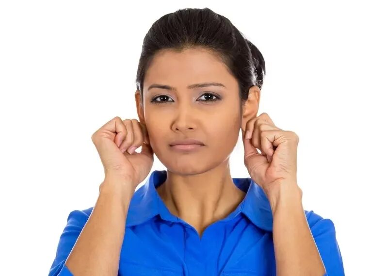 Массаж ушей. Девушка трогает ухо. Левое ухо. Мудрец мем бешеные мысли. Трогать уши девушки.