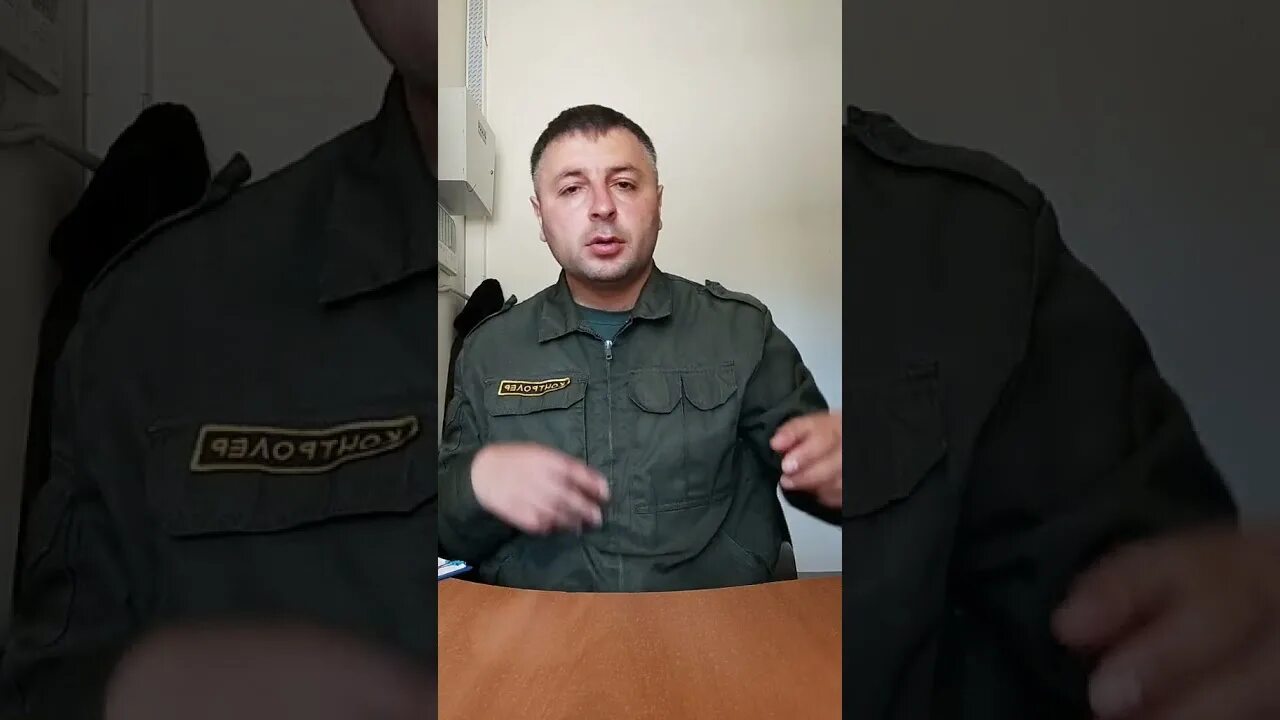 Симпл Димпл поп ИТ сквиш попит. Бэтси Симпл Димпл. Охранник танцует. Симпл полицейский. Попито песня симпл