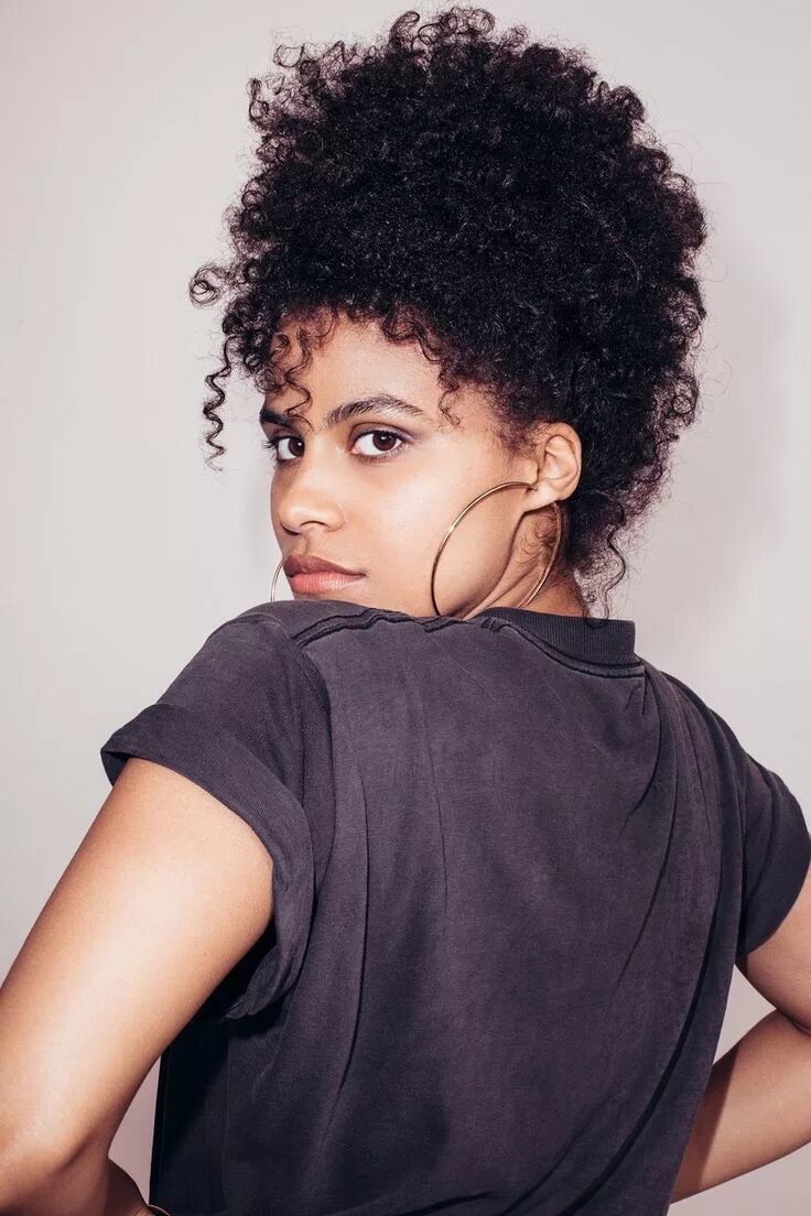 Зази битц 18. Зази битц zazie beetz. Зази битце. Зази битц hot. Зази битце.