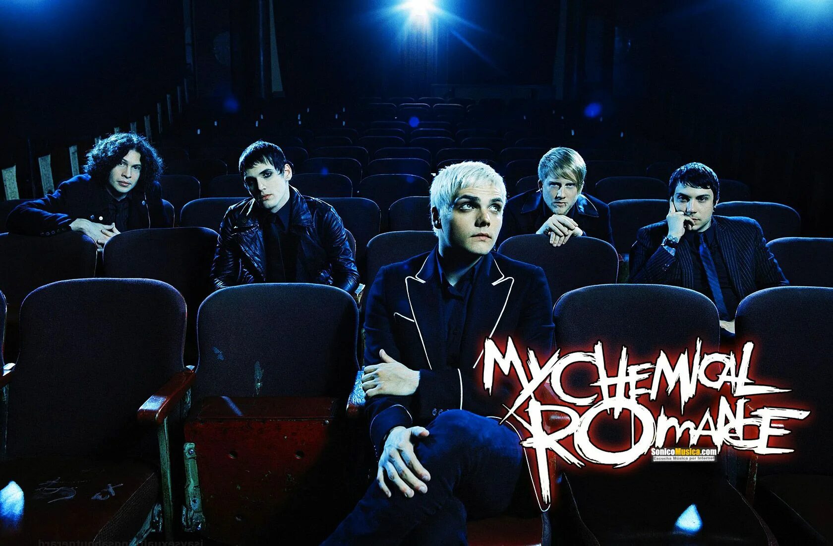 Май Кемикал романс. Обои май Кемикал романс. My Chemical Romance poster. My Chemical Romance 2002 Live. My chemical romance слушать