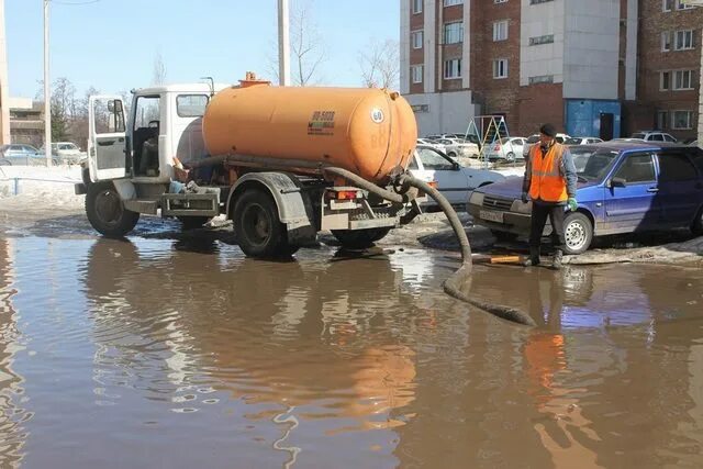 Откачка воды фото Откачка септика в Котельниках: 82 инженера по водоснабжению и водоотведению с от