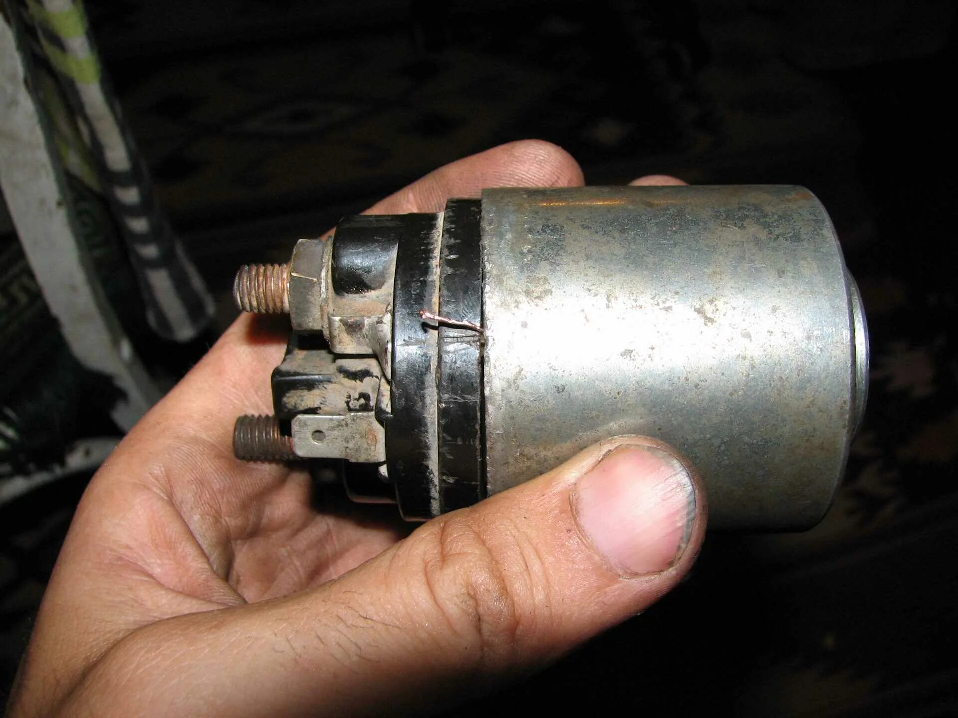 Втягивающее ваз 2107. Втягивающее стартера 2110. Втягивающее реле стартера jeep. Крышка втягивающего реле 2170. Втягивающее реле стартера ваз 2110.