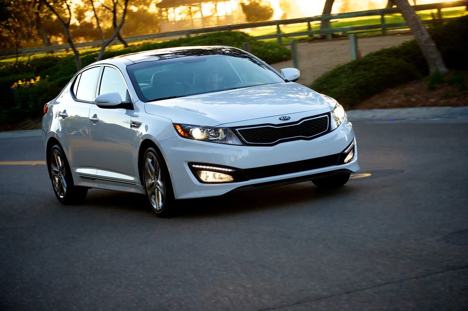 Киа оцинкованная или нет. Kia Optima 2013. Kia Optima 2012. Kia Optima Hybrid 2013. Kia Optima 2010-2013.