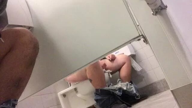 Секс Скрытая Камера На Свадьбах В Туалетах