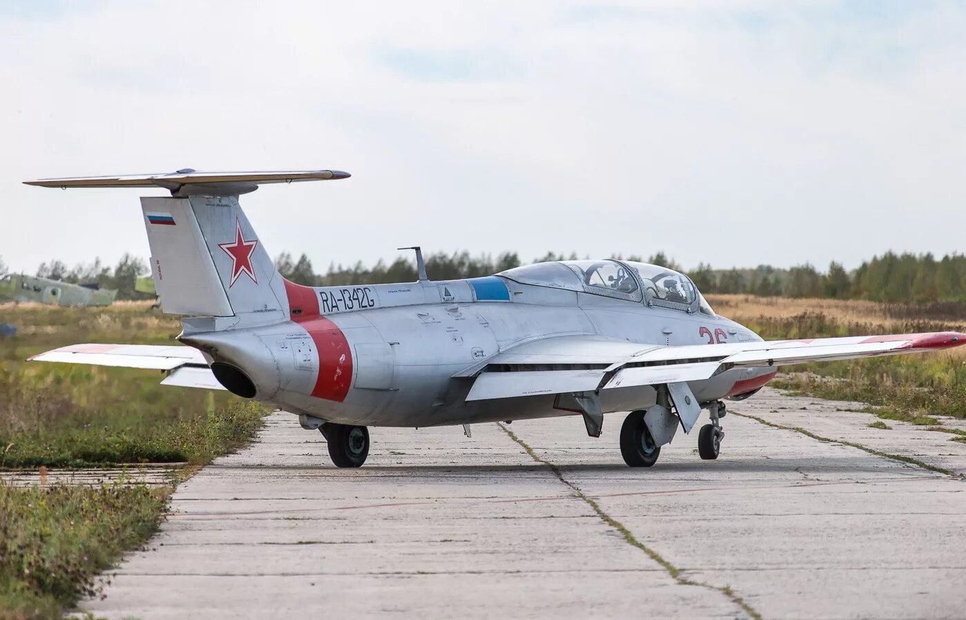 Л29 самолет. Самолет Aero l-29 Delfin. Л-29 Дельфин. Аэро л-29 Дельфин. Учебно-тренировочный самолет л-29.